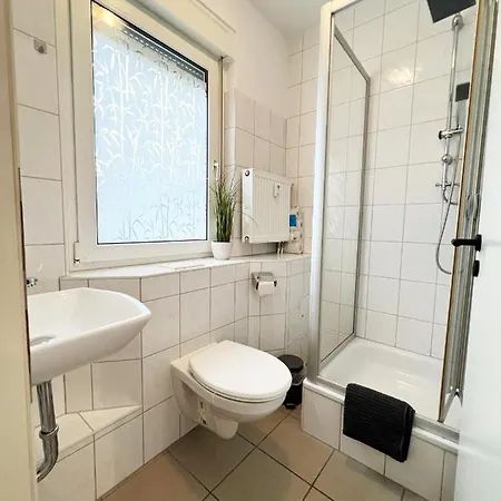 Modern Ruhig 6 Gaeste 110m2 Wlan * Momlingen